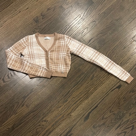Plaid Tan Sweater - Picture 1 of 7